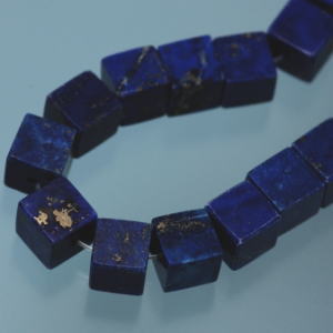 天然石ビーズ,ラピスラズリ,ラピス,瑠璃,レガーロ